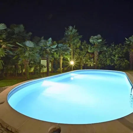 Apartment Ferienwohnung Fuer 2 Personen Ca 18 Qm In Porec, Istrien Istrische Riviera Porec